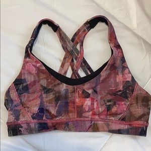 LULULEMON SIZE 6 SPORTS BRA